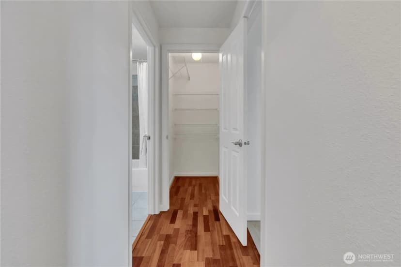 Property photo for 2512 E Madison Street #303, Seattle photo 11