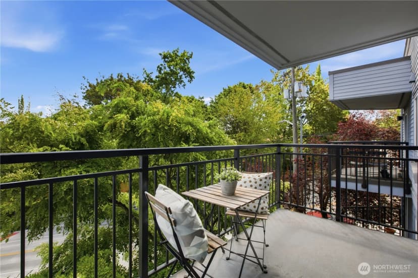 Property photo for 2512 E Madison Street #303, Seattle photo 17