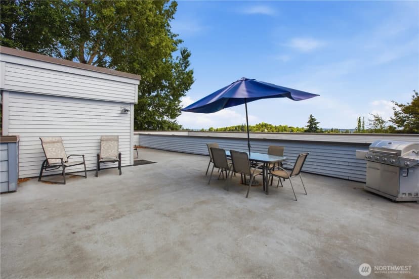 Property photo for 2512 E Madison Street #303, Seattle photo 18