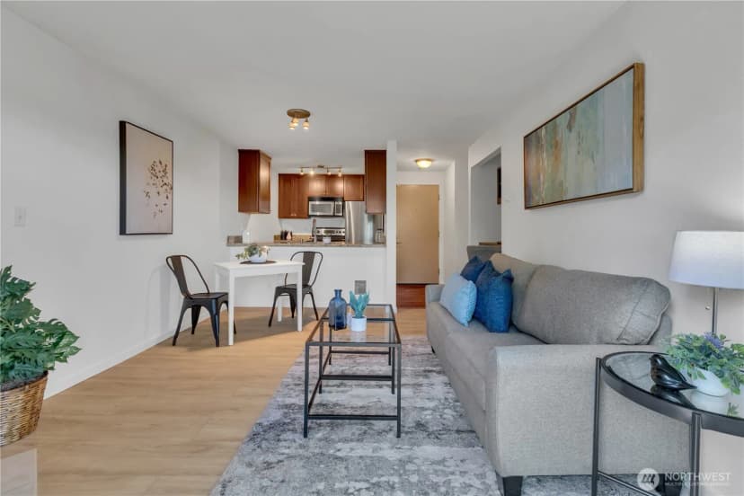 Property photo for 2512 E Madison Street #303, Seattle photo 6