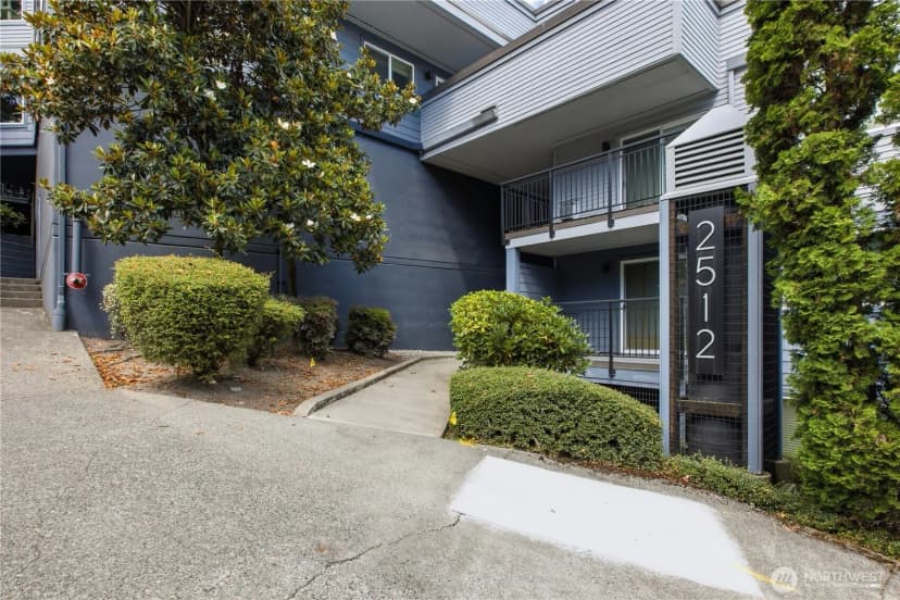 Property photo for 2512 E Madison Street #303, Seattle photo 20