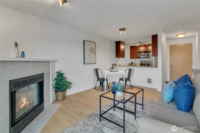 Property photo for 2512 E Madison Street #303, Seattle photo 5