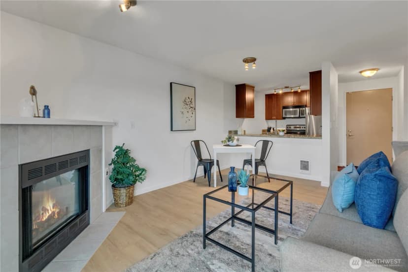 Property photo for 2512 E Madison Street #303, Seattle photo 5