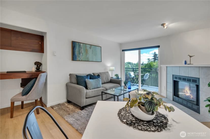 Property photo for 2512 E Madison Street #303, Seattle photo 3