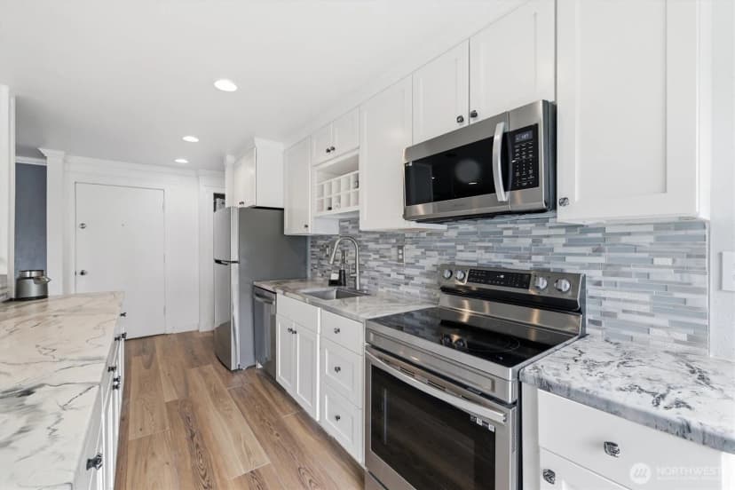 Property photo for 15142 65th Avenue S #313, Tukwila photo 5