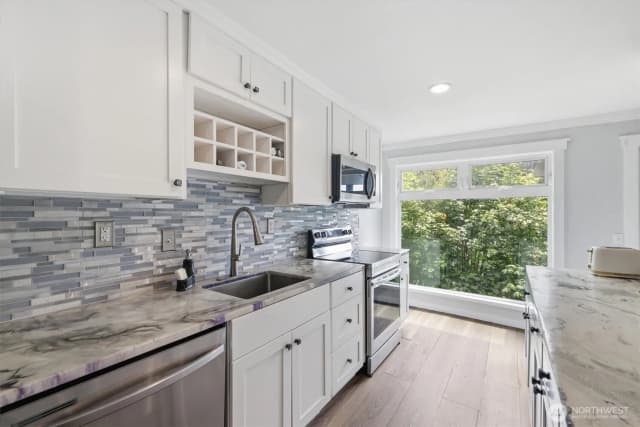Property photo for 15142 65th Avenue S #313, Tukwila photo 4