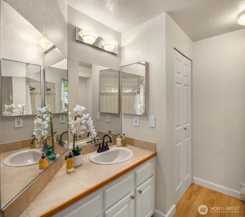 Property photo for 12014 98th Avenue Ne #101, Kirkland photo 20