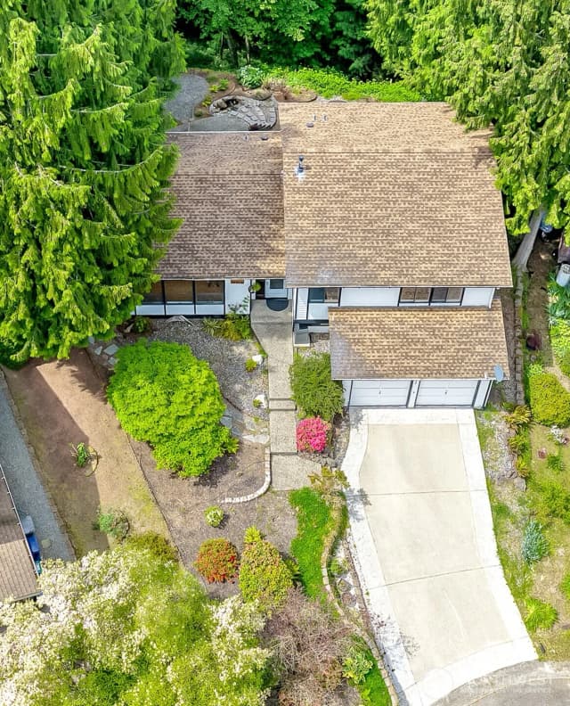 Property photo for 14333 93rd Avenue Ne, Kirkland