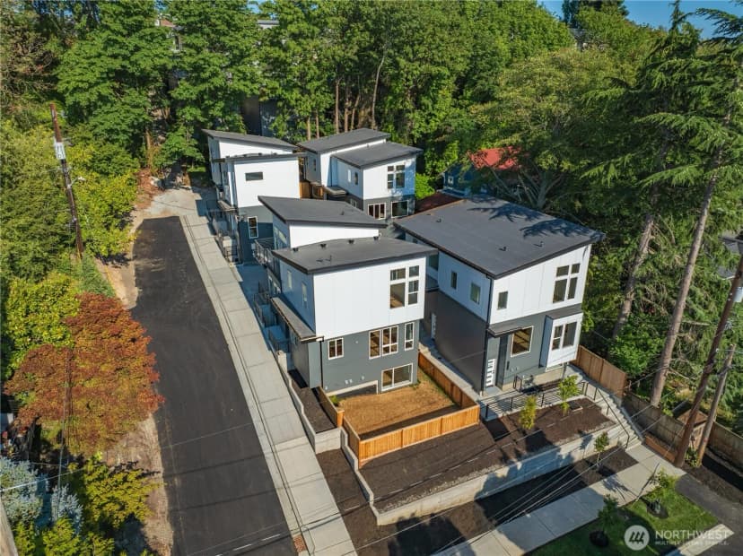 Property photo for 1804 28th Avenue S, Seattle photo 20
