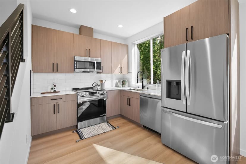Property photo for 1804 28th Avenue S, Seattle photo 5