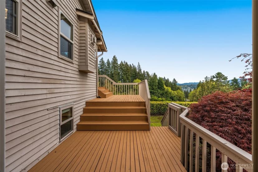 Property photo for 216 167th Place Ne, Bellevue photo 25