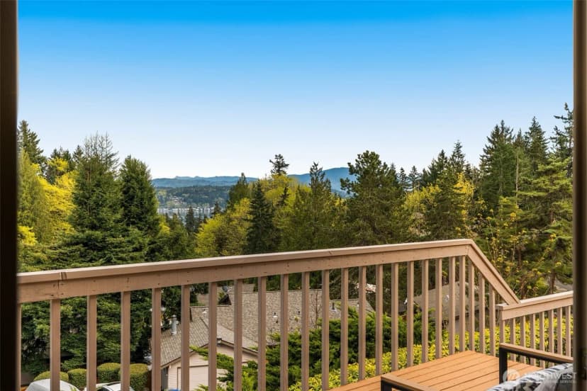 Property photo for 216 167th Place Ne, Bellevue photo 23