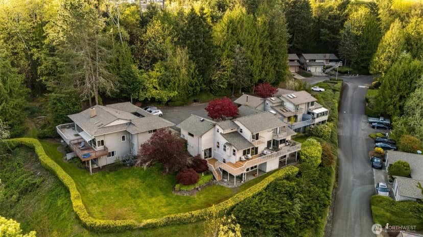 Property photo for 216 167th Place Ne, Bellevue photo 38