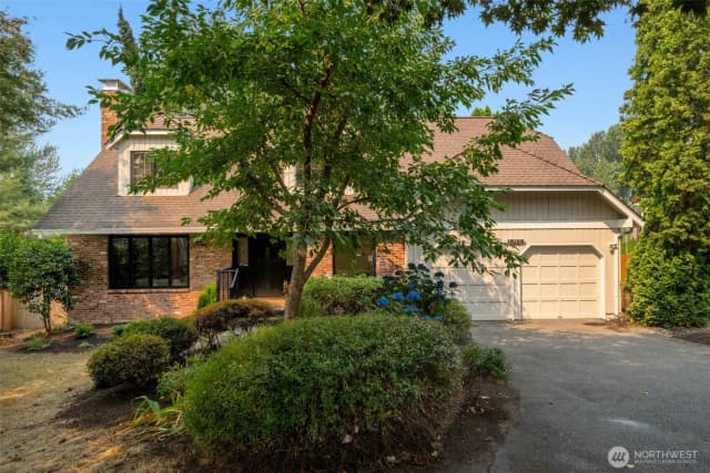 Property photo for 15155 Ne 6th Street, Bellevue photo 2