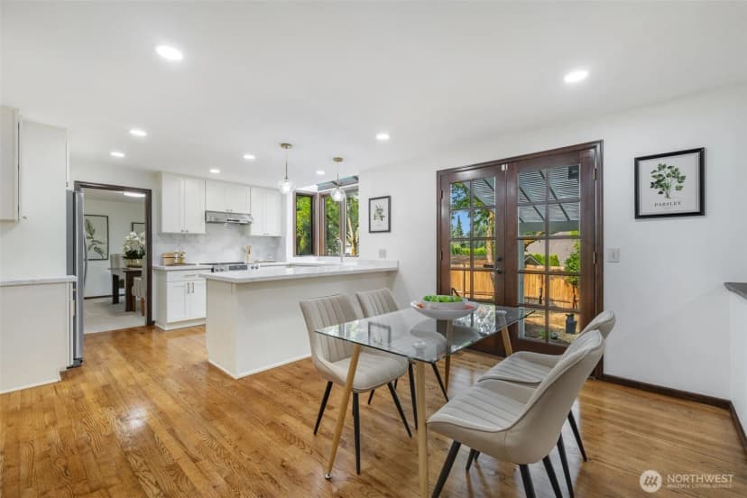 Property photo for 15155 Ne 6th Street, Bellevue photo 12