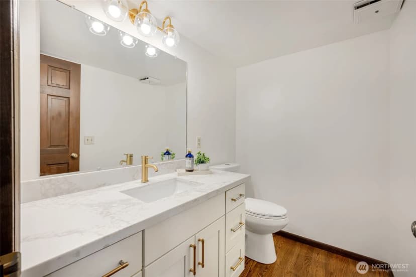 Property photo for 15155 Ne 6th Street, Bellevue photo 17