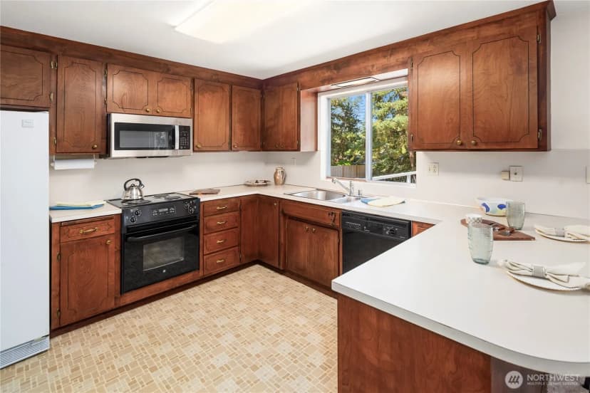 Property photo for 344 S 183rd Street, Burien photo 8