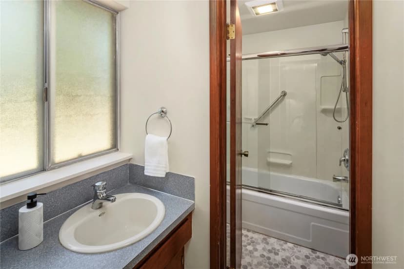 Property photo for 344 S 183rd Street, Burien photo 14