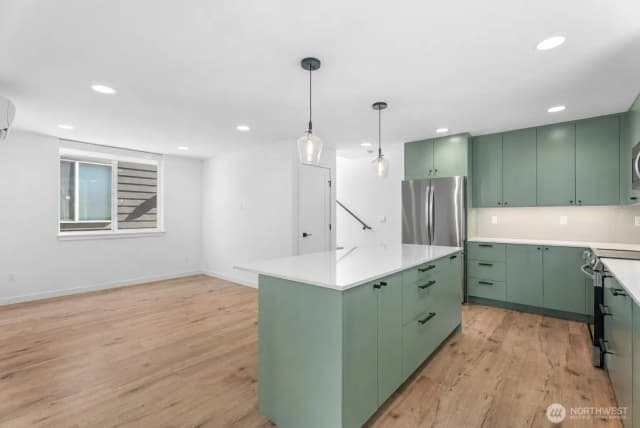 Property photo for 11824 31st Place Ne, Seattle photo 5