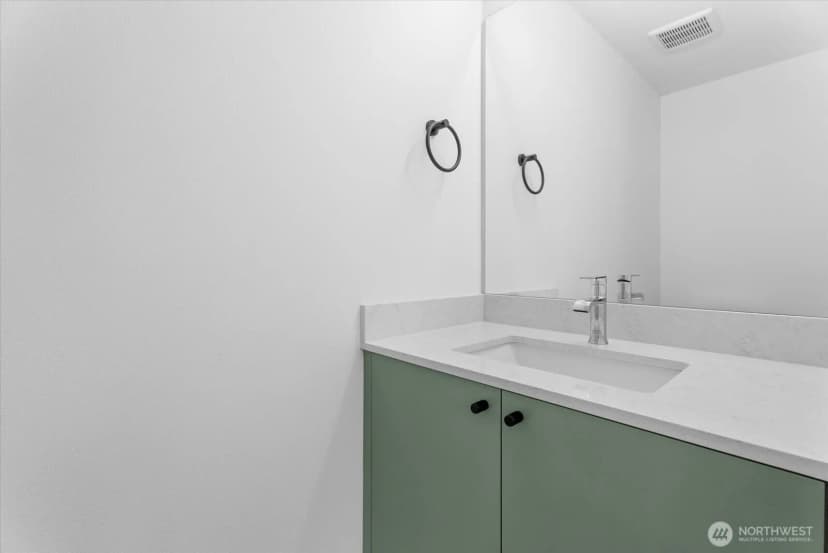 Property photo for 11824 31st Place Ne, Seattle photo 7