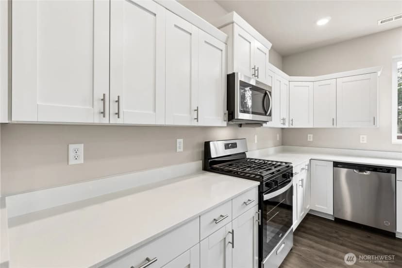 Property photo for 2211 Boxcar Street Ne #156, Olympia photo 4