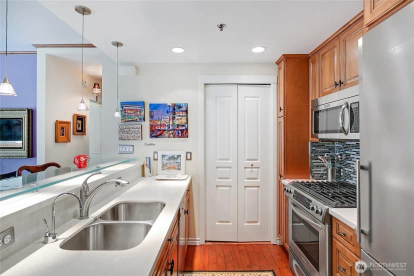 Property photo for 2801 1st Avenue #208, Seattle photo 5