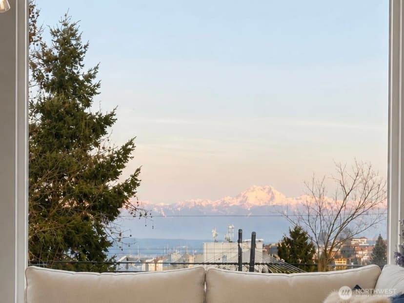 Property photo for 727 Belmont Avenue E, Seattle photo 8