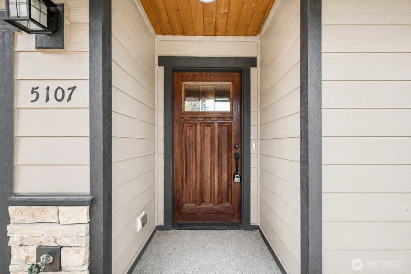 Property photo for 5107 Nw Cannon Circle, Silverdale photo 2