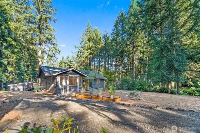 Property photo for 11107 Tahoma Drive, Anderson Island photo 2