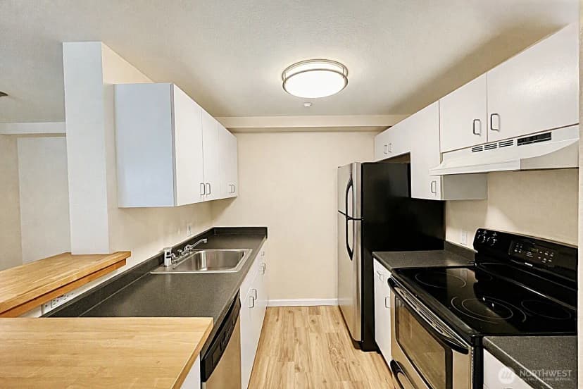 Property photo for 1415 2nd Avenue #1106, Seattle photo 6