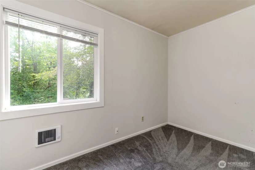 Property photo for 5206 W Werner Road, Bremerton photo 17