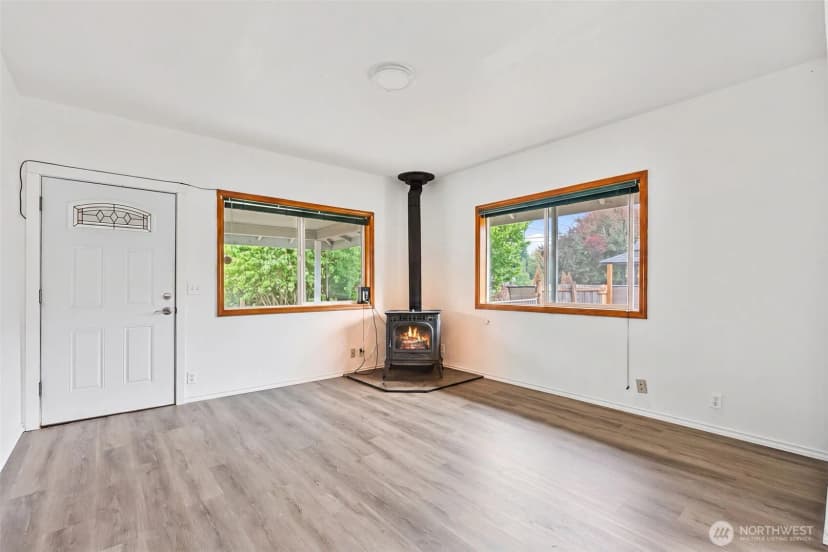 Property photo for 725 W Main Avenue, Morton photo 11