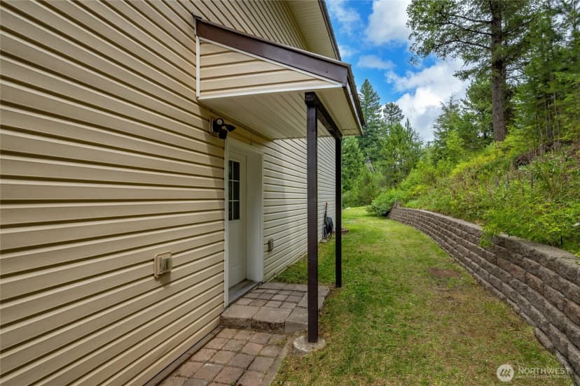 Property photo for 652 Diamond Drive, Newport photo 22
