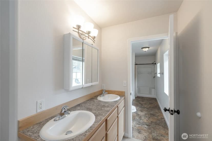 Property photo for 652 Diamond Drive, Newport photo 19