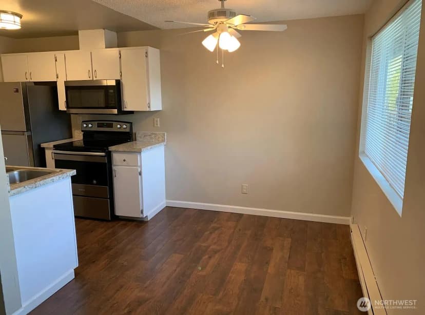 Property photo for 1609 Maple Lane #c1-c8, Kent photo 11