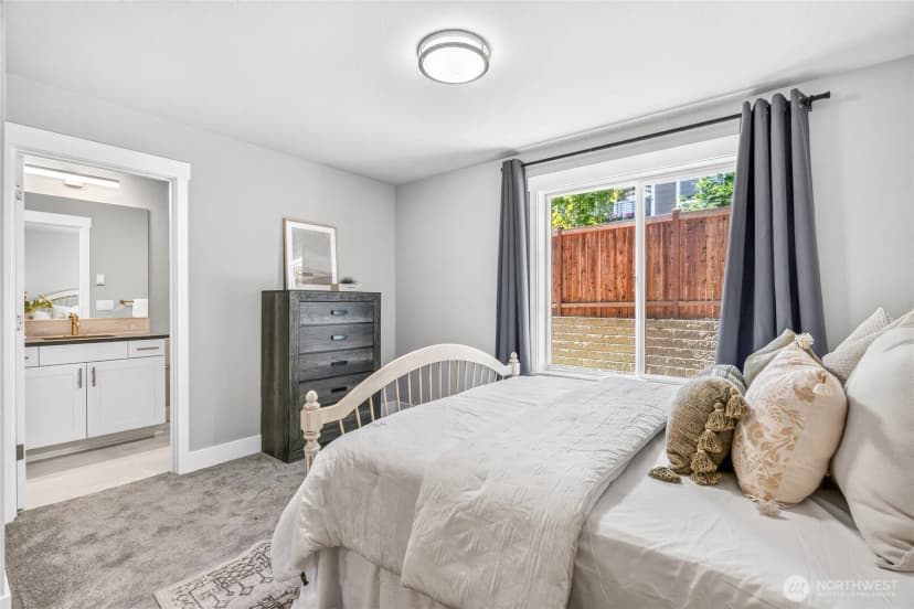 Property photo for 17051 8th Avenue Ne, Shoreline photo 17