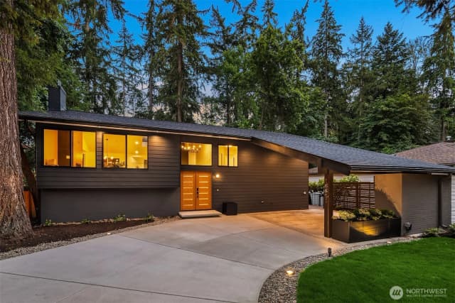 Property photo for 16651 Se 17th Street, Bellevue photo 2