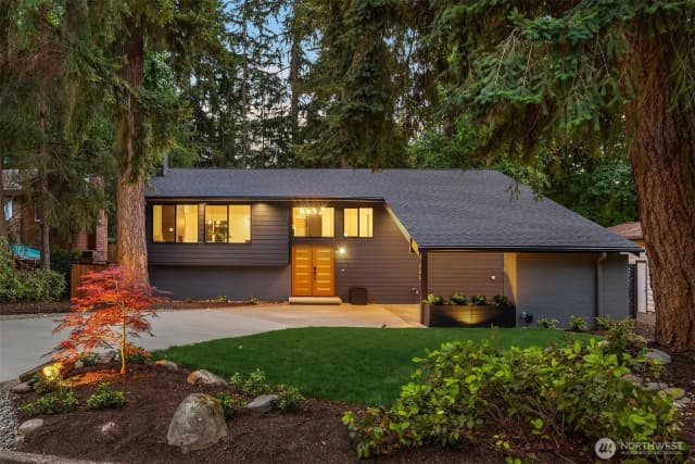 Property photo for 16651 Se 17th Street, Bellevue, WA 98008