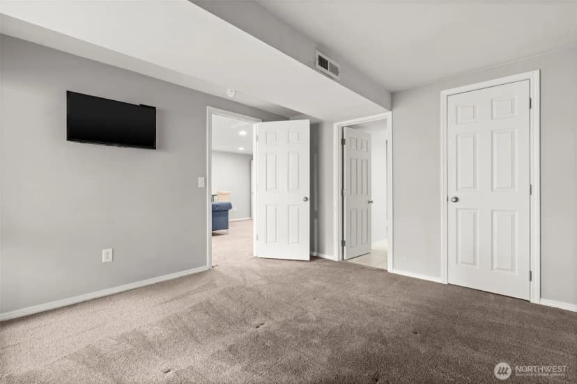 Property photo for 7811 Zircon Drive Sw, Lakewood photo 23