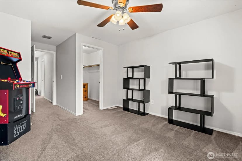 Property photo for 7811 Zircon Drive Sw, Lakewood photo 28