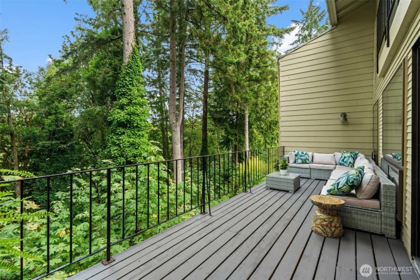 Property photo for 7811 Zircon Drive Sw, Lakewood photo 16