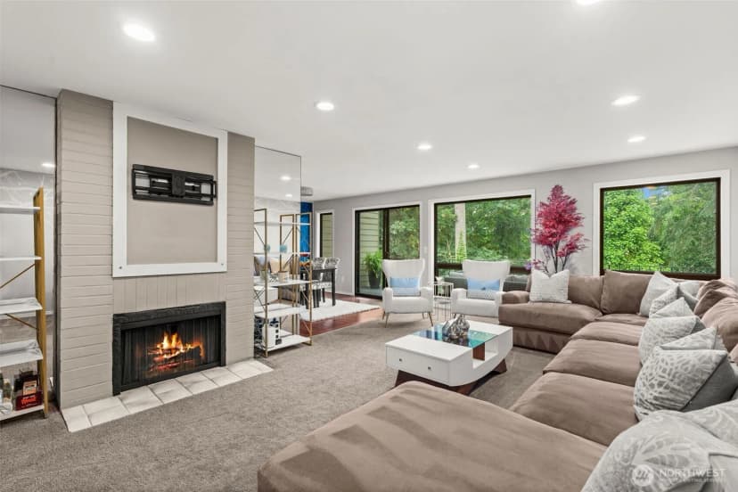 Property photo for 7811 Zircon Drive Sw, Lakewood photo 6