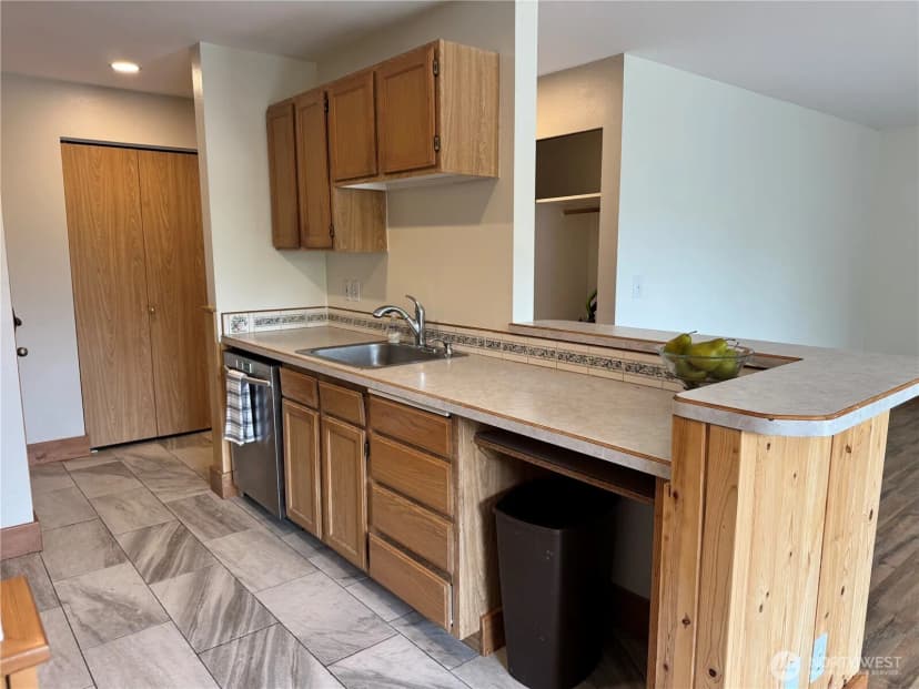 Property photo for 667 4th Street Ne #l301, East Wenatchee photo 6
