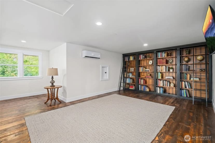 Property photo for 17345 Olympic Pl, Mount Vernon photo 13