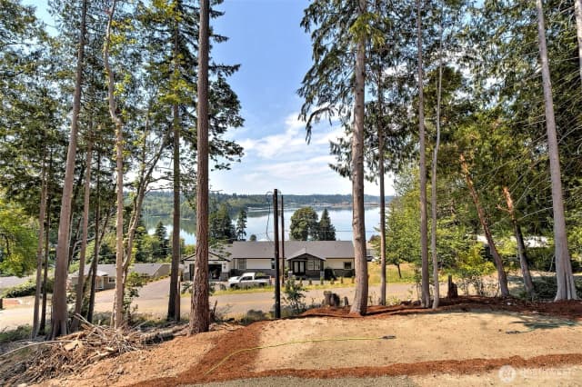 Property photo for 210 E Bridger Lane, Shelton photo 5
