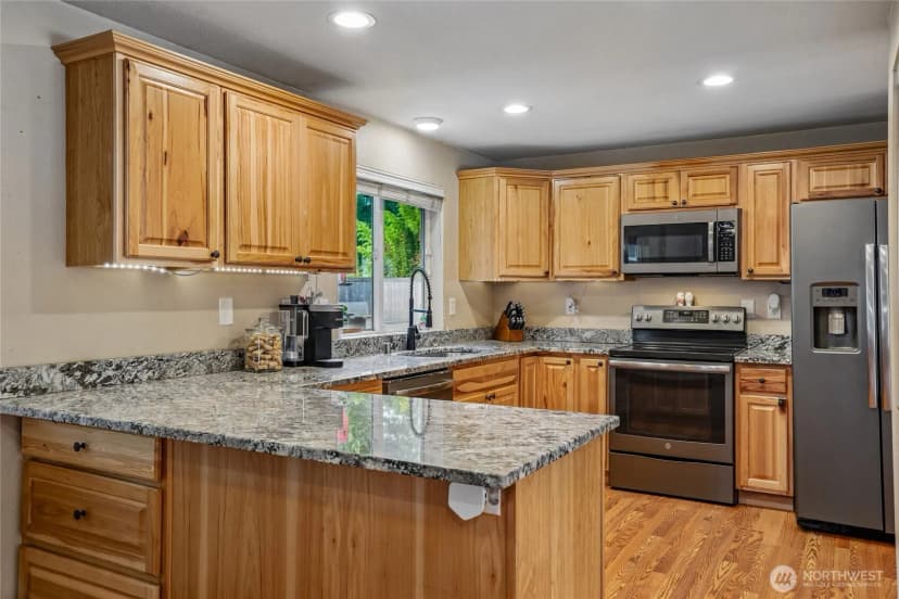 Property photo for 11404 208th Avenue E, Bonney Lake photo 6