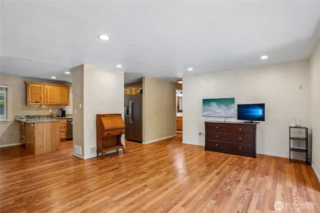Property photo for 11404 208th Avenue E, Bonney Lake photo 4