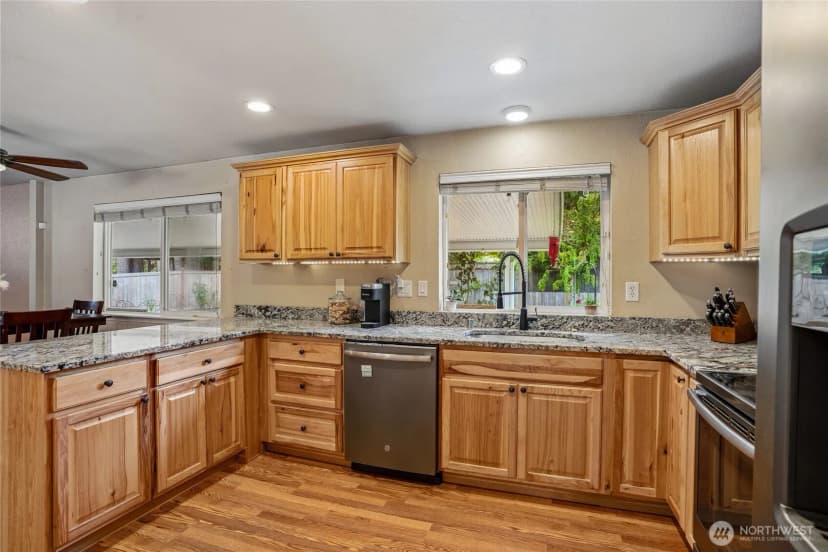 Property photo for 11404 208th Avenue E, Bonney Lake photo 7
