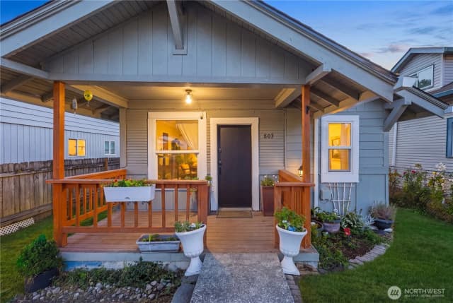 Property photo for 803 N Pacific Avenue, Kelso