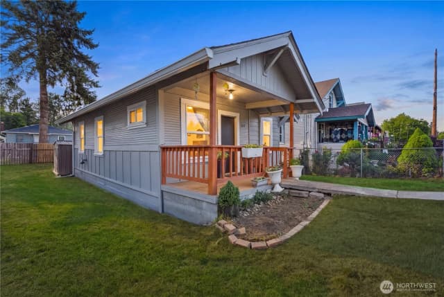 Property photo for 803 N Pacific Avenue, Kelso photo 3